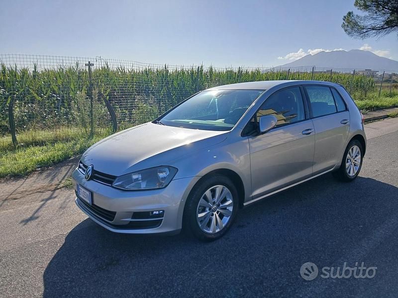 Nero Usata 2014 VW Golf Highline Tre volumi | 7500 € (Super prezzo) - Immagine 1/4