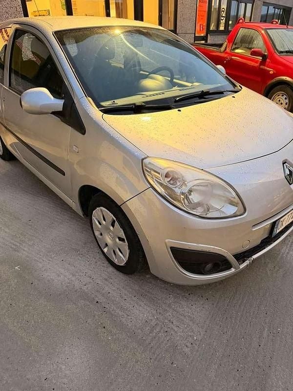 Usata Renault Twingo Privilege 58 CV (42 kW) 2007 Metalizzato Utilitaria
