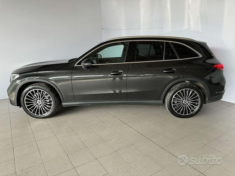 Usata Mercedes GLC300 Advanced 258 CV (189 kW) 2023 Grigio SUV