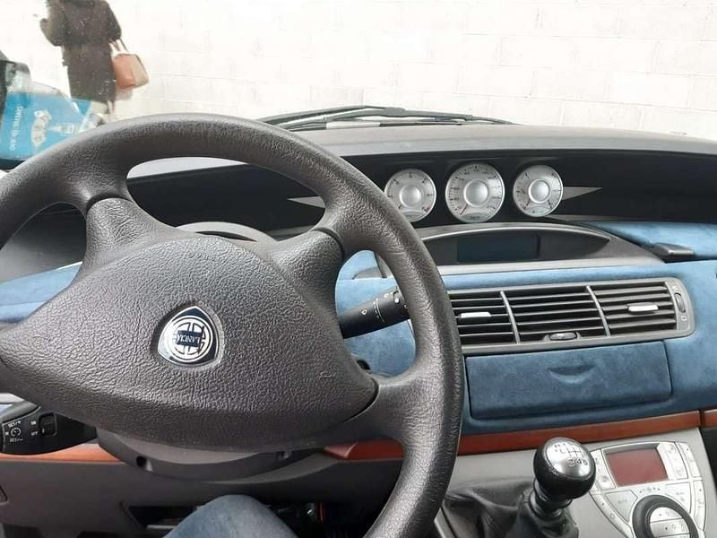 Usata Lancia Phedra 136 CV (100 kW) 2007 Grigio Monovolume