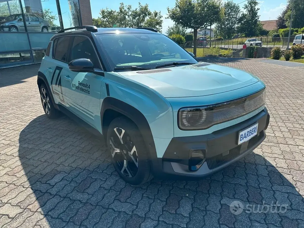 Nuova Renault R4 Komfort 77 kW (106 CV) 2025 Verde Berlina