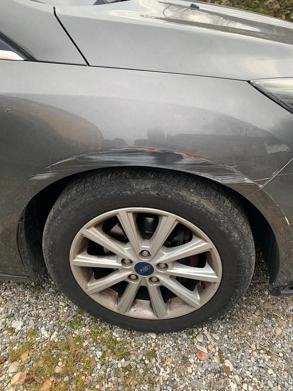 Usata Ford Focus Titanium 120 CV (88 kW) 2015 Grigio Station wagon