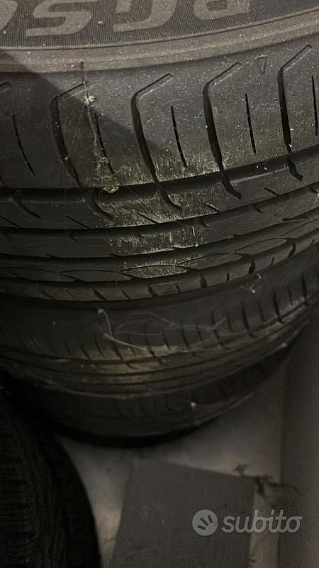 Usata Alfa Romeo 75 155 CV (114 kW) 1989 Nero Berlina