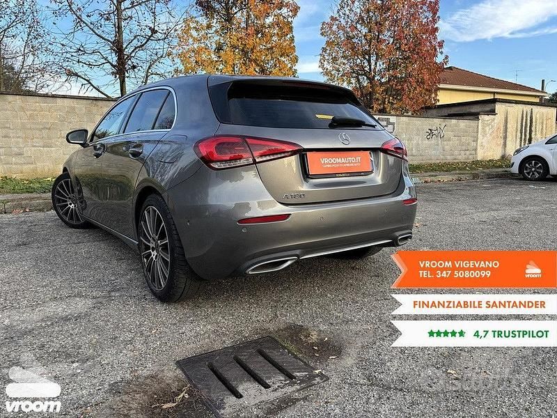 Usata Mercedes A180 135 CV (99 kW) 2019 Grigio Berlina
