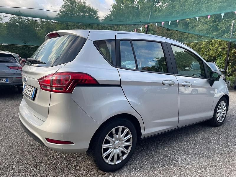 Usata Ford B-MAX 75 CV (55 kW) 2016 Grigio Monovolume