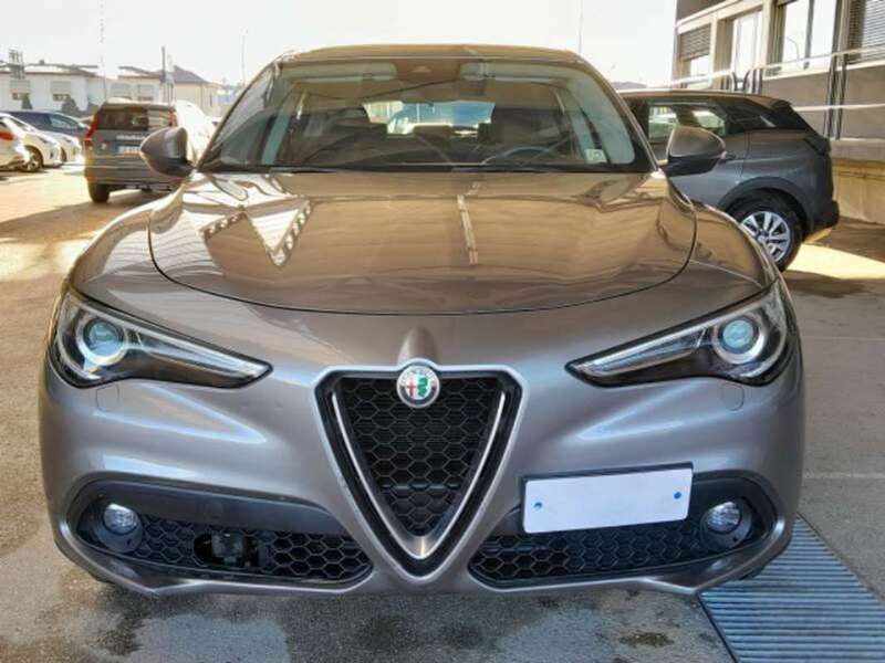 Usato 2018 Alfa Romeo Stelvio 2.1 Diesel 179 CV (21.899 €)