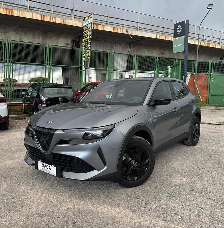 Usata Alfa Romeo Junior Edizione Speciale 136 CV (100 kW) 2025 Grigio SUV