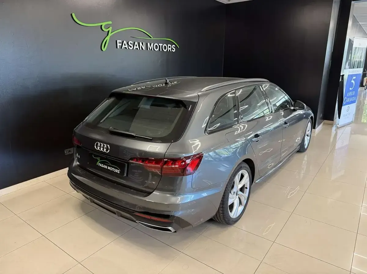 Usata Audi A4 S-Line 204 CV (150 kW) 2023 Grigio daytona Station wagon