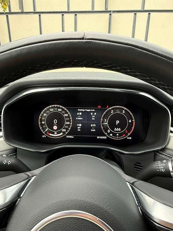 Usata Jaguar F-Pace R-Dynamic 204 CV (150 kW) 2023 Nero SUV