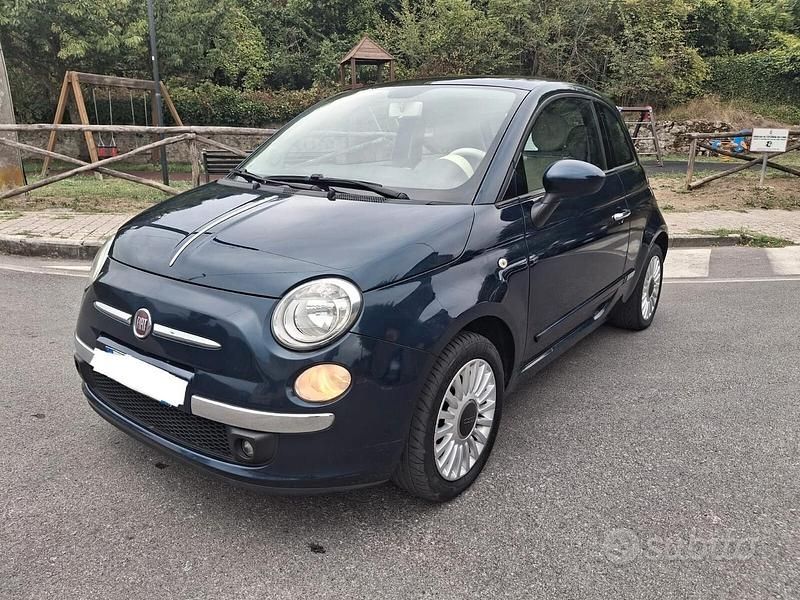 Blu Usata 2013 Fiat 500 Lounge Tre volumi | 6400 € (Buon prezzo) - Immagine 1/4