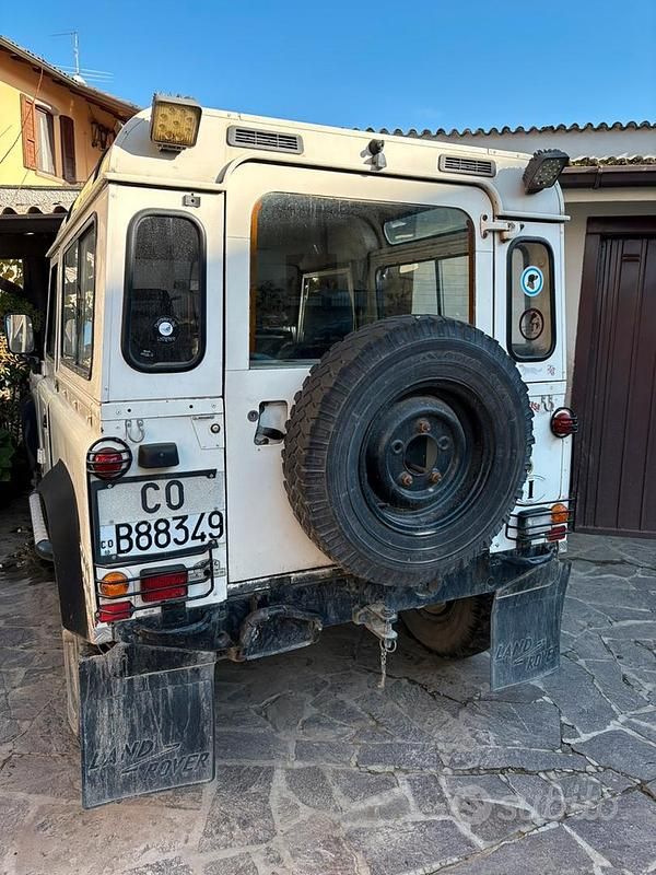 Usata Land Rover Defender 86 CV (63 kW) 1986 Bianco SUV