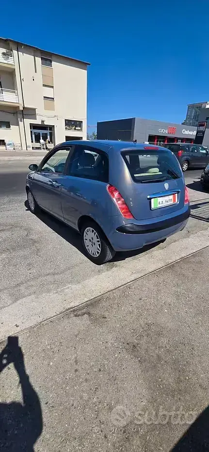 Usata Lancia Ypsilon 80 CV (58 kW) 2004 Blu Utilitaria