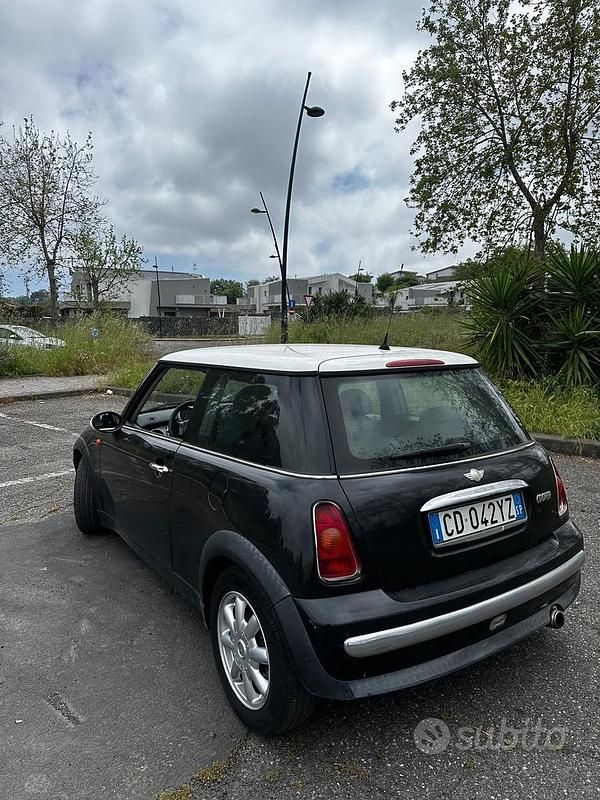 Usado Mini Cooper 116 HP (85 kW) 2003 Preto Citadino