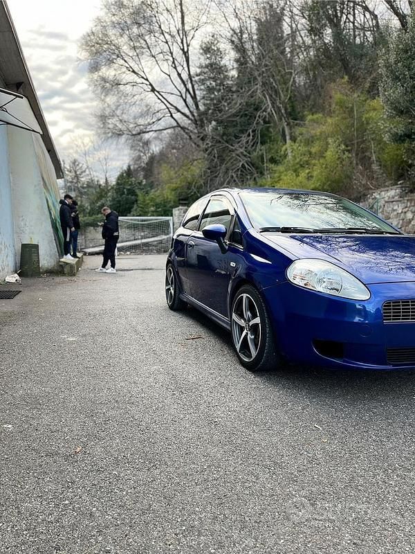 Usata Fiat Punto Sport 90 CV (66 kW) 2007 Blu Utilitaria