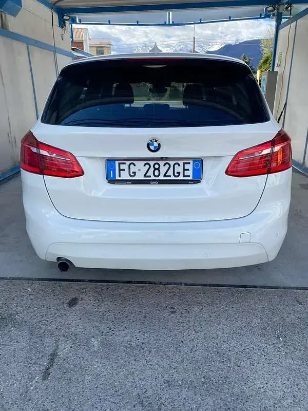 Usata BMW 216 Active Tourer Lifestyle 116 CV (85 kW) 2016 Bianco Monovolume