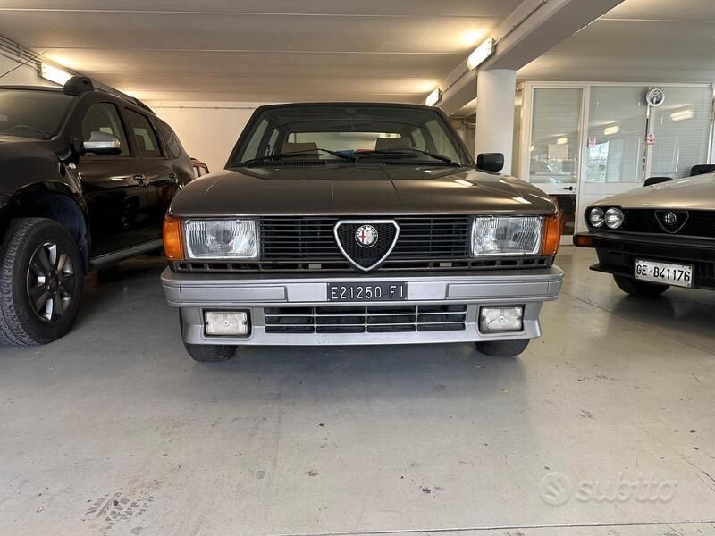 Usata Alfa Romeo Giulietta 109 CV (80 kW) 1984 Bronzo Utilitaria