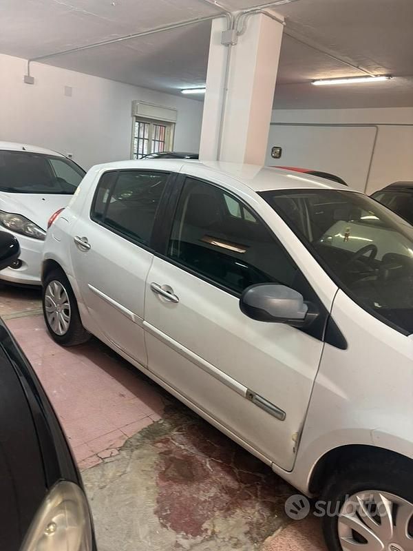 Usata Renault Clio II 2010 Bianco Utilitaria