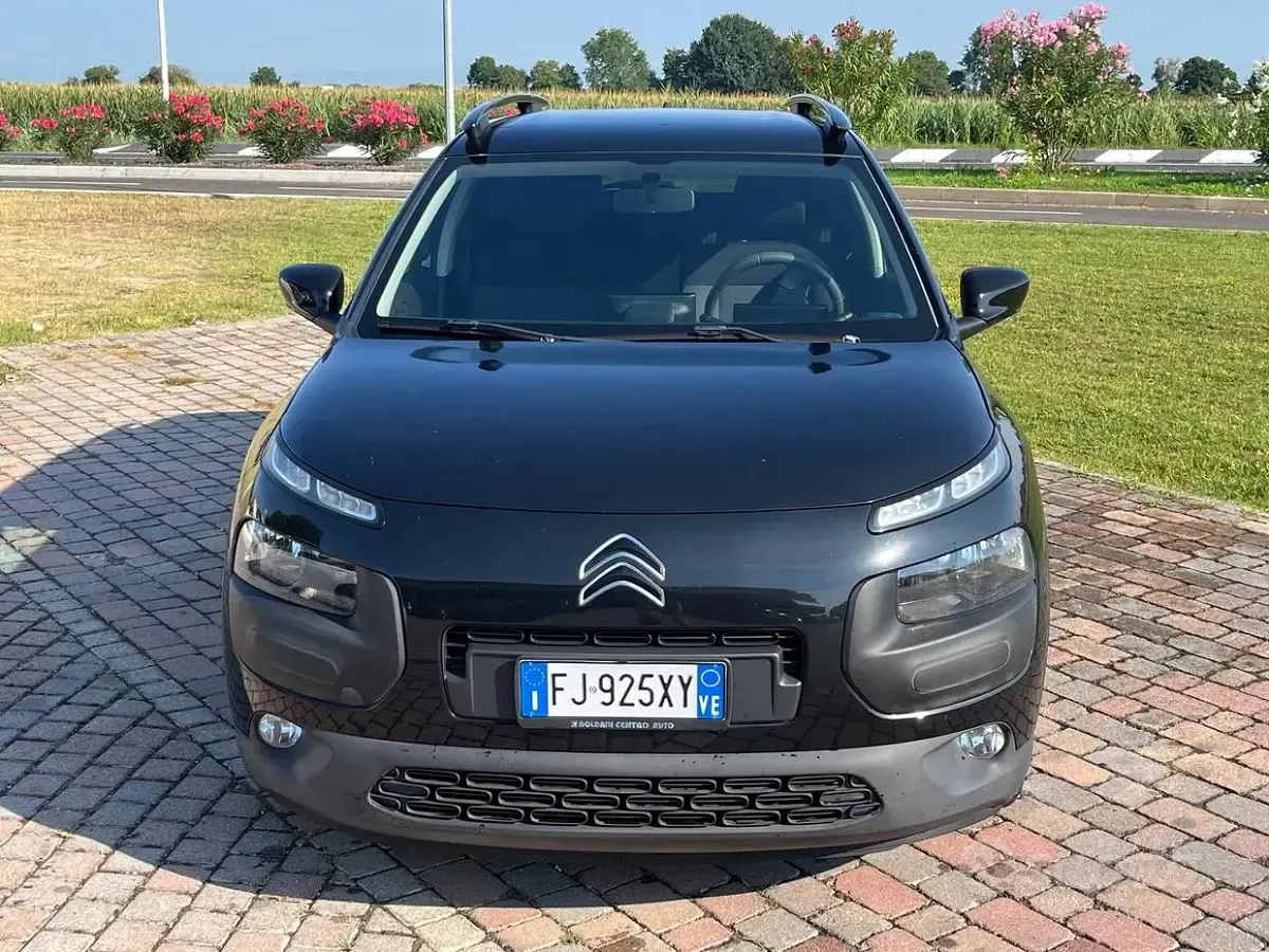Usata Citroën C4 Cactus Shine 99 CV (72 kW) 2017 Nero Utilitaria