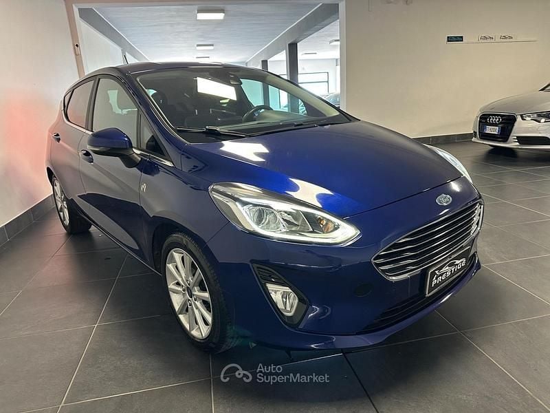 Usata Ford Fiesta Titanium 86 CV (63 kW) 2017 Blu Berlina