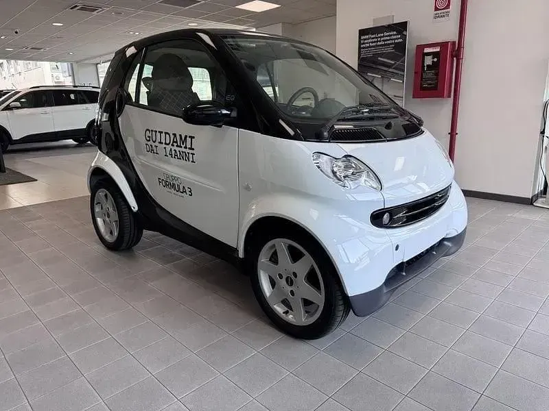Nuova Smart ForTwo Coupé 2026 Bianco Utilitaria