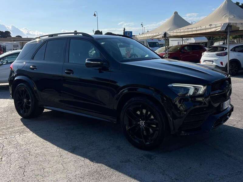 Nero jet metallic Usata 2020 Mercedes GLE350 Premium SUV | 58.900 € (Buon prezzo) - Immagine 1/4