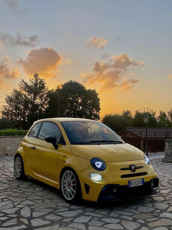 Usata Abarth 695 165 CV (121 kW) 2017 Utilitaria
