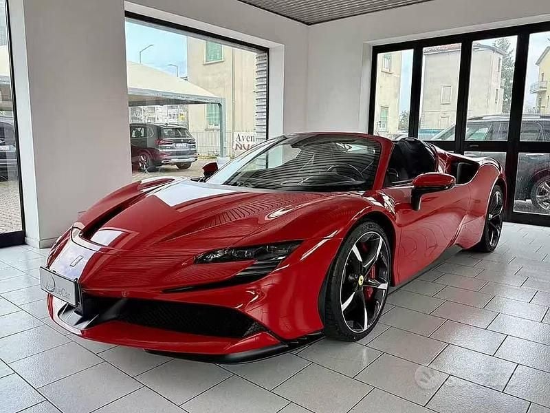 Nuova Ferrari SF90 1030 CV (757 kW) 2025 Rosso corsa / pastello Cabrio