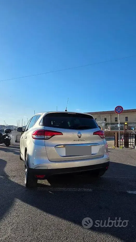 Usata Renault Scénic IV 110 CV (80 kW) 2018 Grigio Monovolume