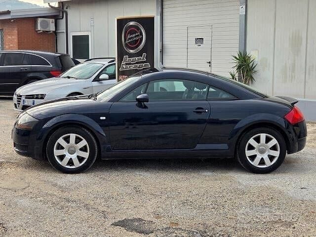 Usata Audi TT 150 CV (110 kW) 2005 Blu Coupé
