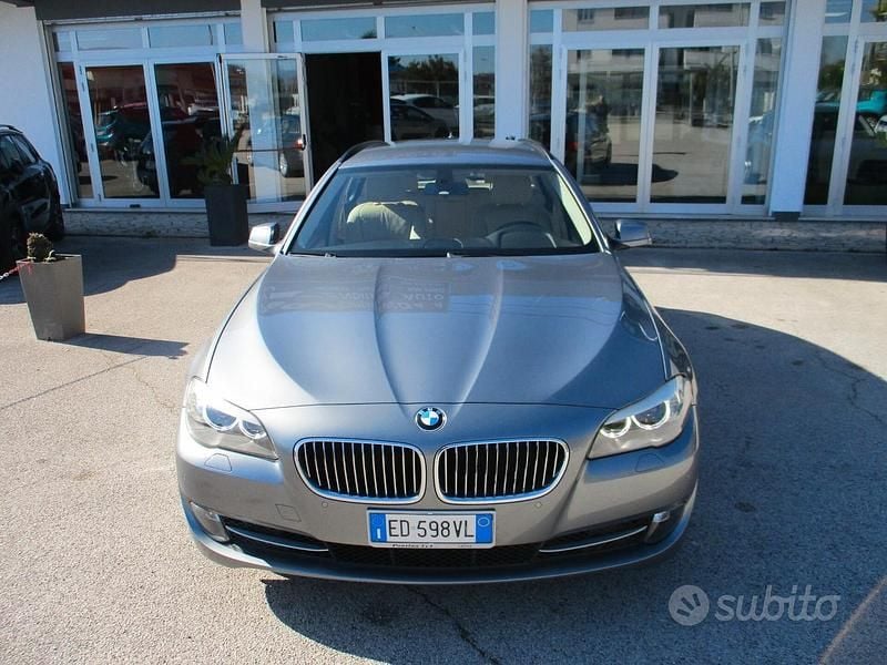 Usata BMW 520 184 CV (135 kW) 2010 Grigio Station wagon