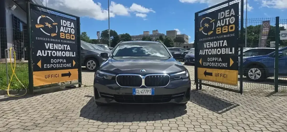 Usata BMW 520 190 CV (139 kW) 2022 Grigio Station wagon