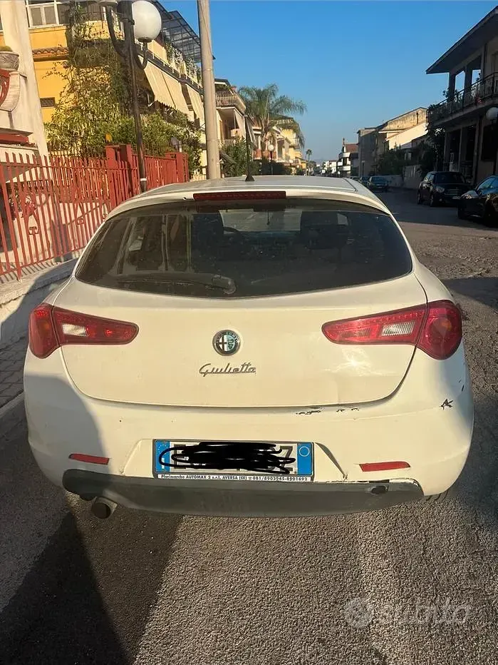 Usata Alfa Romeo Giulietta 105 CV (77 kW) 2013 Utilitaria