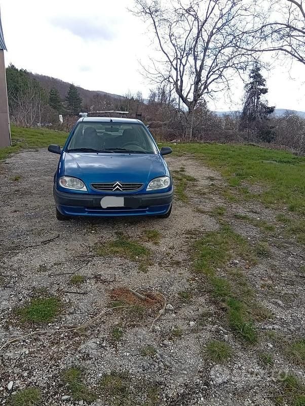 Usata Citroën Saxo 57 CV (41 kW) 2001 Blu Utilitaria