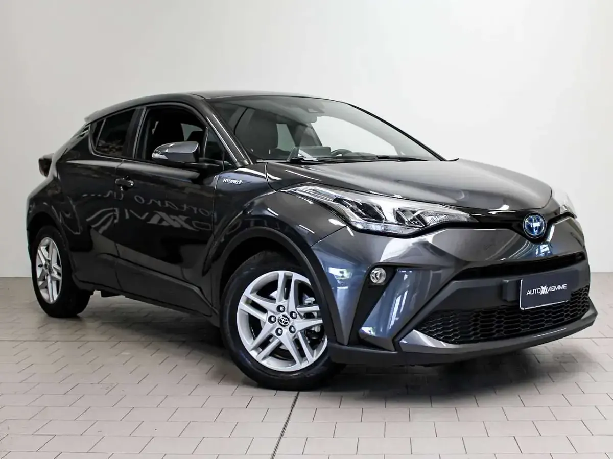 Usata Toyota C-HR Active 98 CV (72 kW) 2022 Grigio SUV