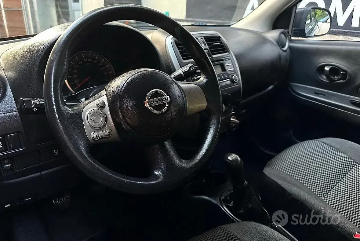 Usata Nissan Micra 80 CV (58 kW) 2015 Blu Utilitaria
