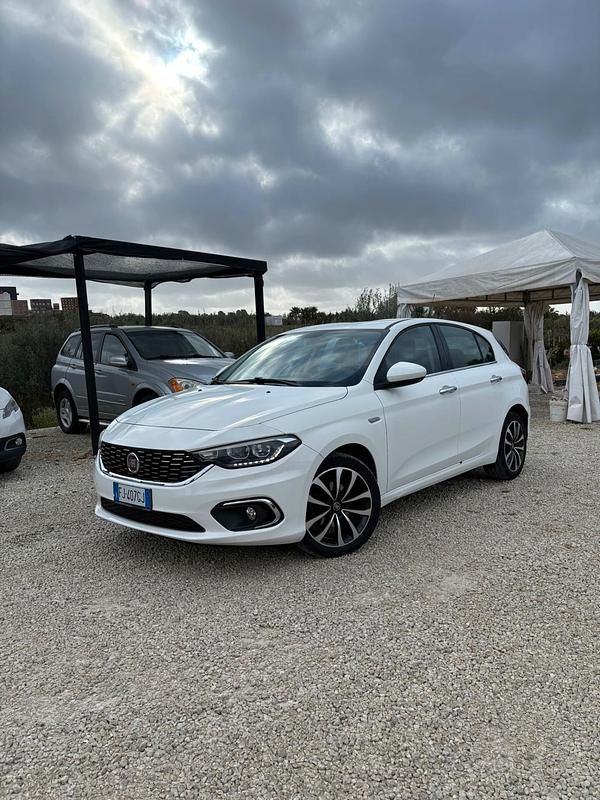 Bianco Usata 2018 Fiat Tipo Tre volumi | 9800 € (Buon prezzo) - Immagine 1/4