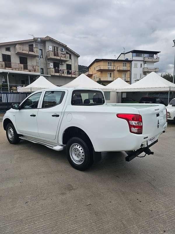 Usata Mitsubishi L200 Intense 181 CV (133 kW) 2018 Bianco Pick-up