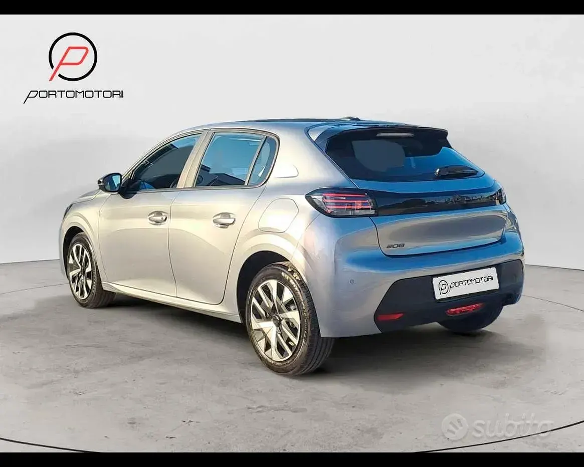 Nuova Peugeot 208 Style 100 CV (73 kW) 2026 Grigio Utilitaria