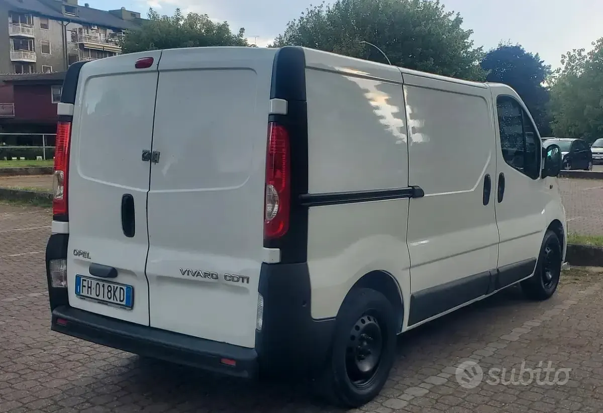 Usata Opel Vivaro 114 CV (83 kW) 2014 Bianco Monovolume