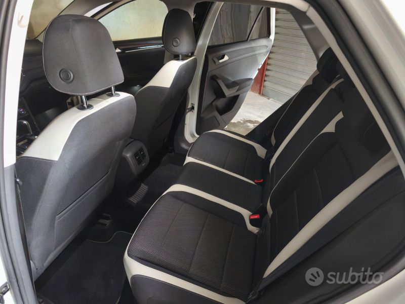 Usata VW T-Roc 150 CV (110 kW) 2018 Bianco SUV