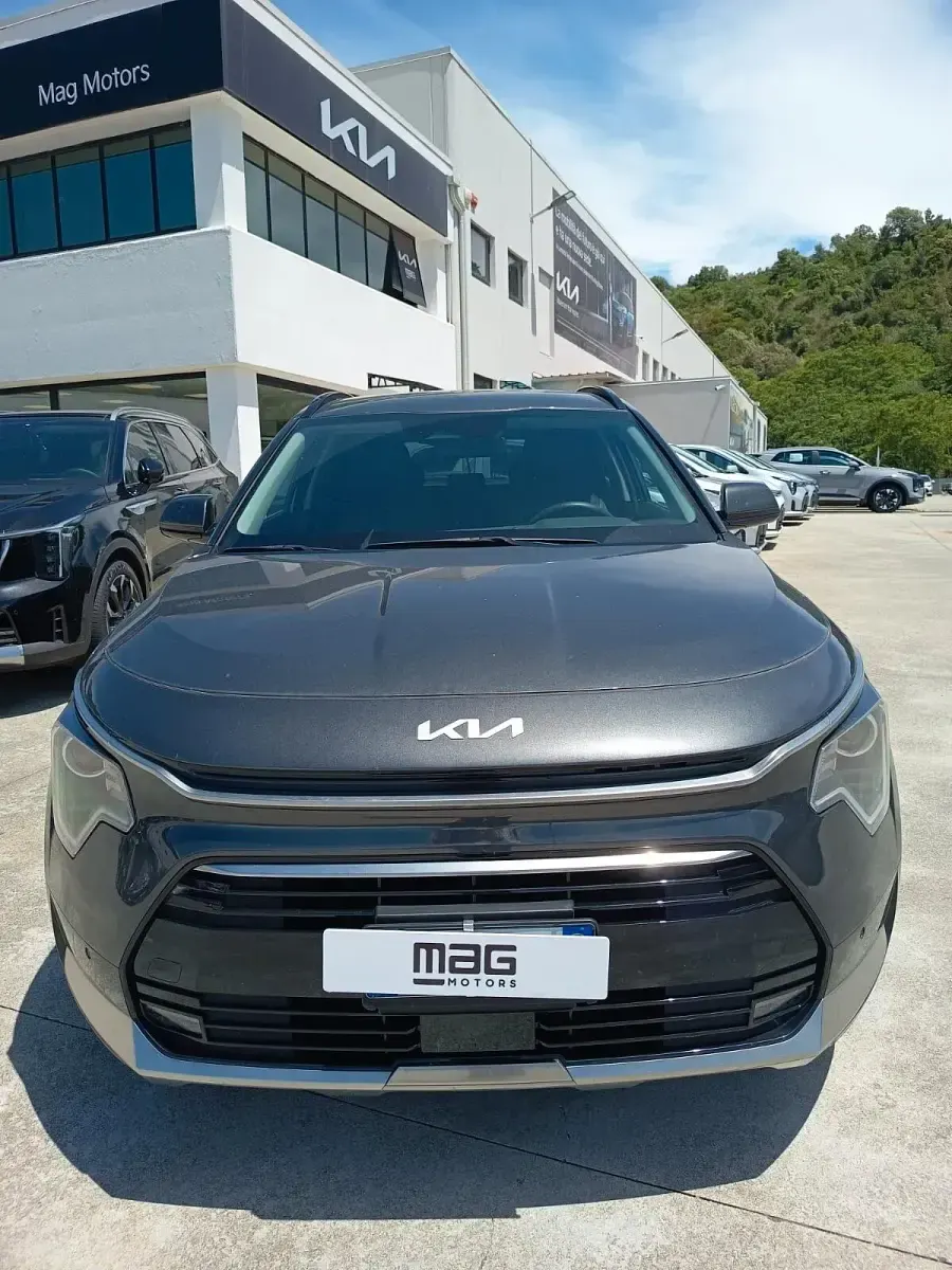 Usata Kia Niro Style 105 CV (77 kW) 2023 Grigio SUV