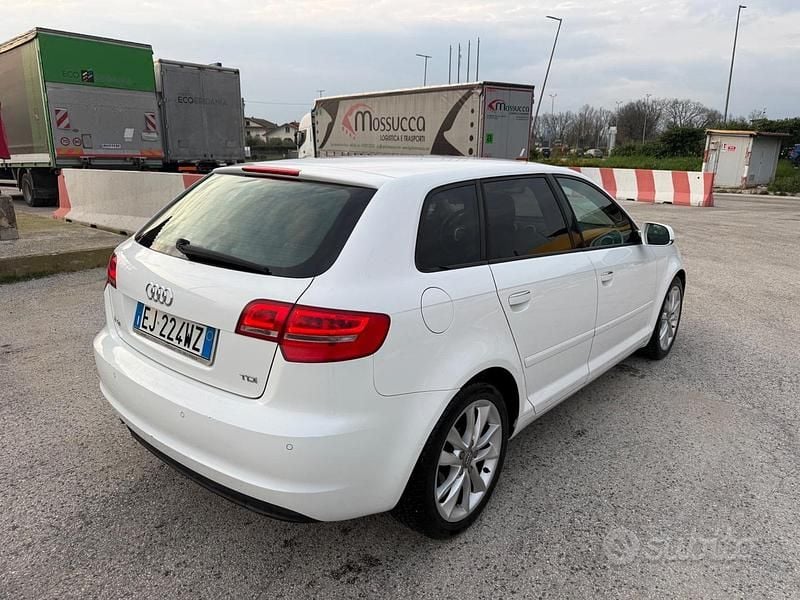 Usata Audi A3 Ambiente 140 CV (102 kW) 2011 Bianco Utilitaria