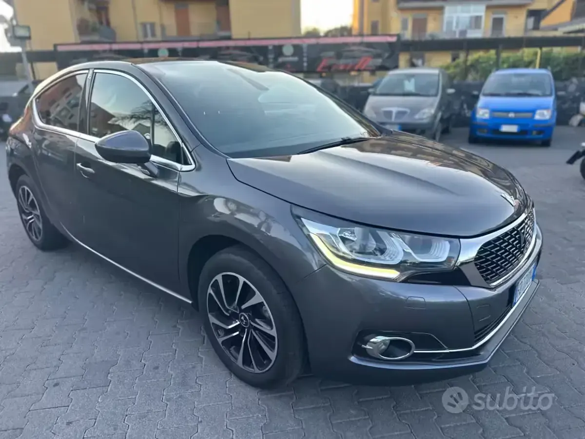 Usata DS Automobiles DS4 So Chic 120 CV (88 kW) 2016 Grigio Berlina
