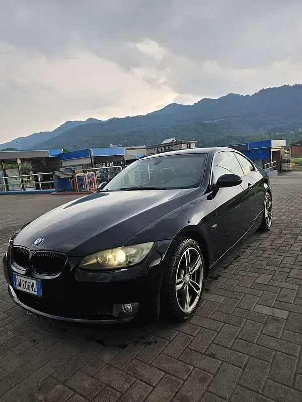 Usata BMW 320 177 CV (130 kW) 2009 Coupé