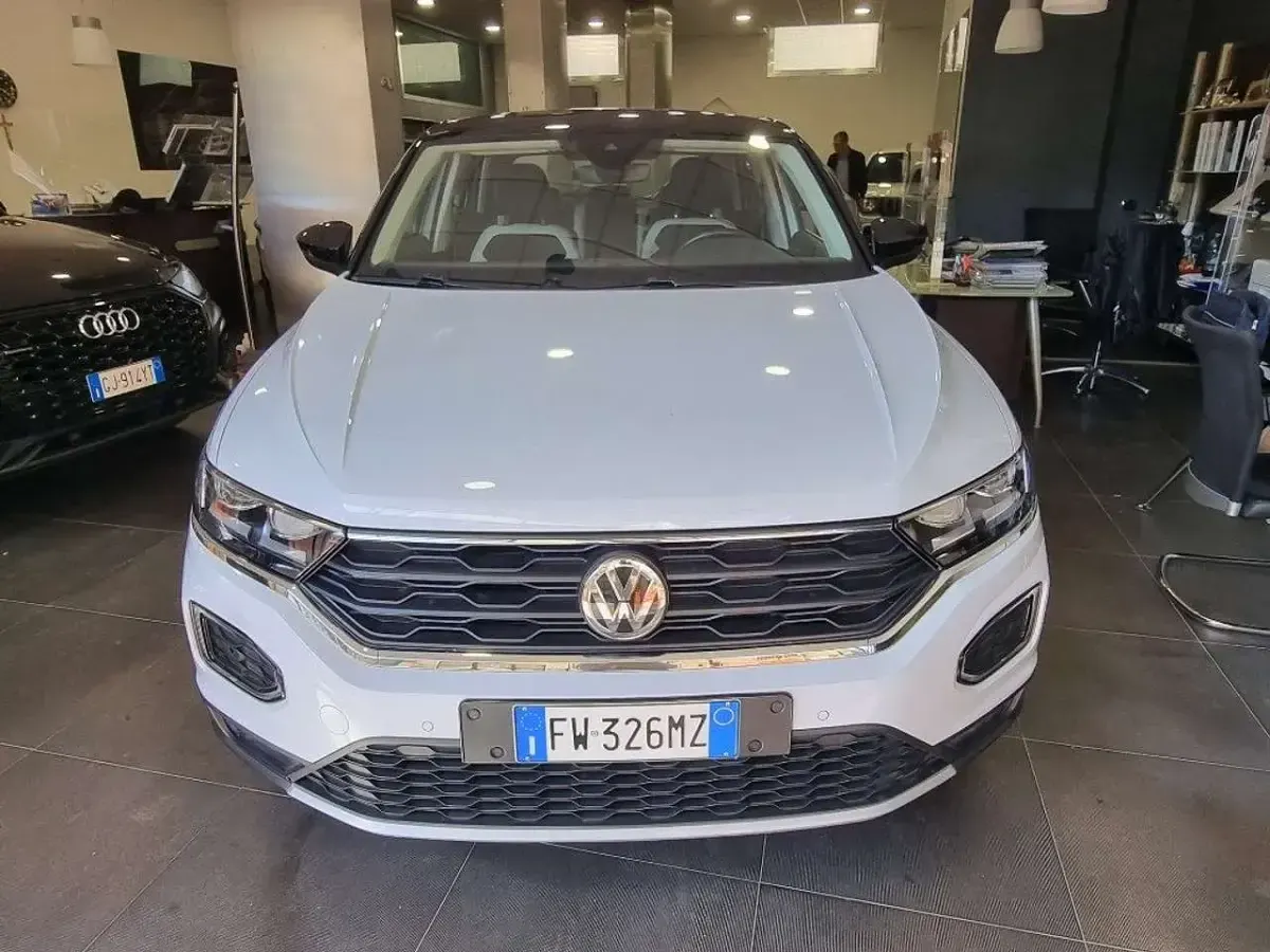 Begagnad VW T-Roc Advance 150 HK (110 kW) 2019 Blå SUV