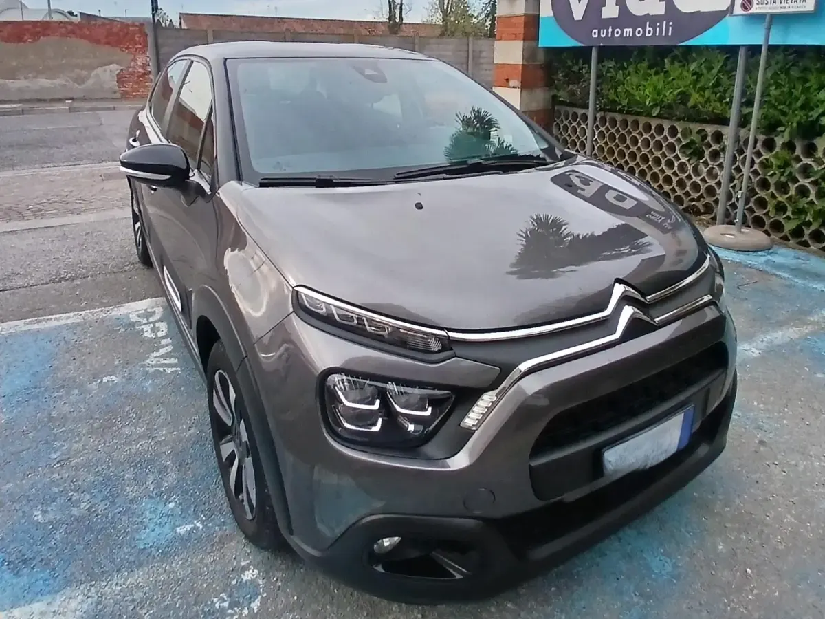 Gebraucht Citroën C3 83 PS (61 kW) 2022 Grau Kleinwagen