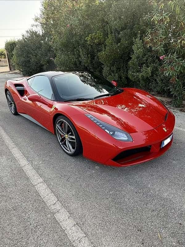 Usata Ferrari 488 670 CV (492 kW) 2018 Coupé