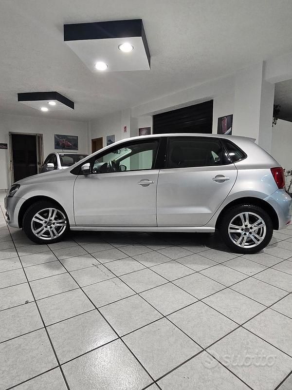 Usata VW Polo Comfortline 90 CV (66 kW) 2015 Grigio Berlina