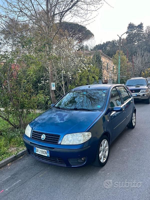 Usata Fiat Punto 2004 Blu Utilitaria
