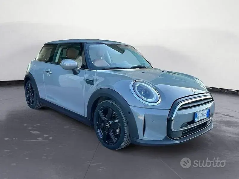 Usata Mini Cooper Classic 136 CV (100 kW) 2022 Grigio Utilitaria